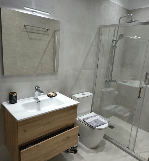 Deluxe-2-bedroom-apartment-header-7